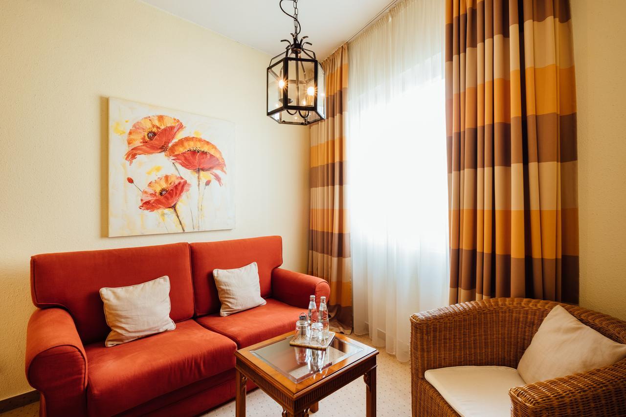 Hotel Zur Muehle Paderborn Buitenkant foto