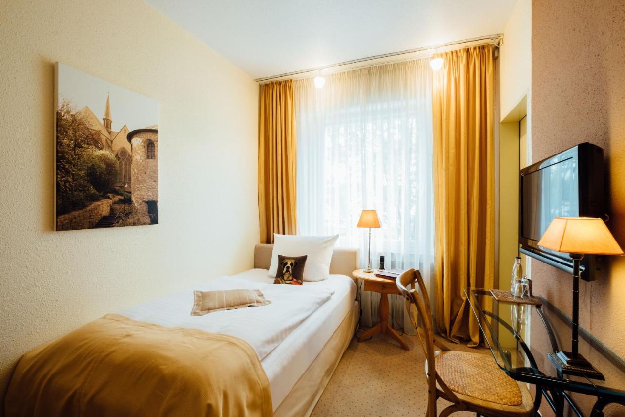 Hotel Zur Muehle Paderborn Buitenkant foto