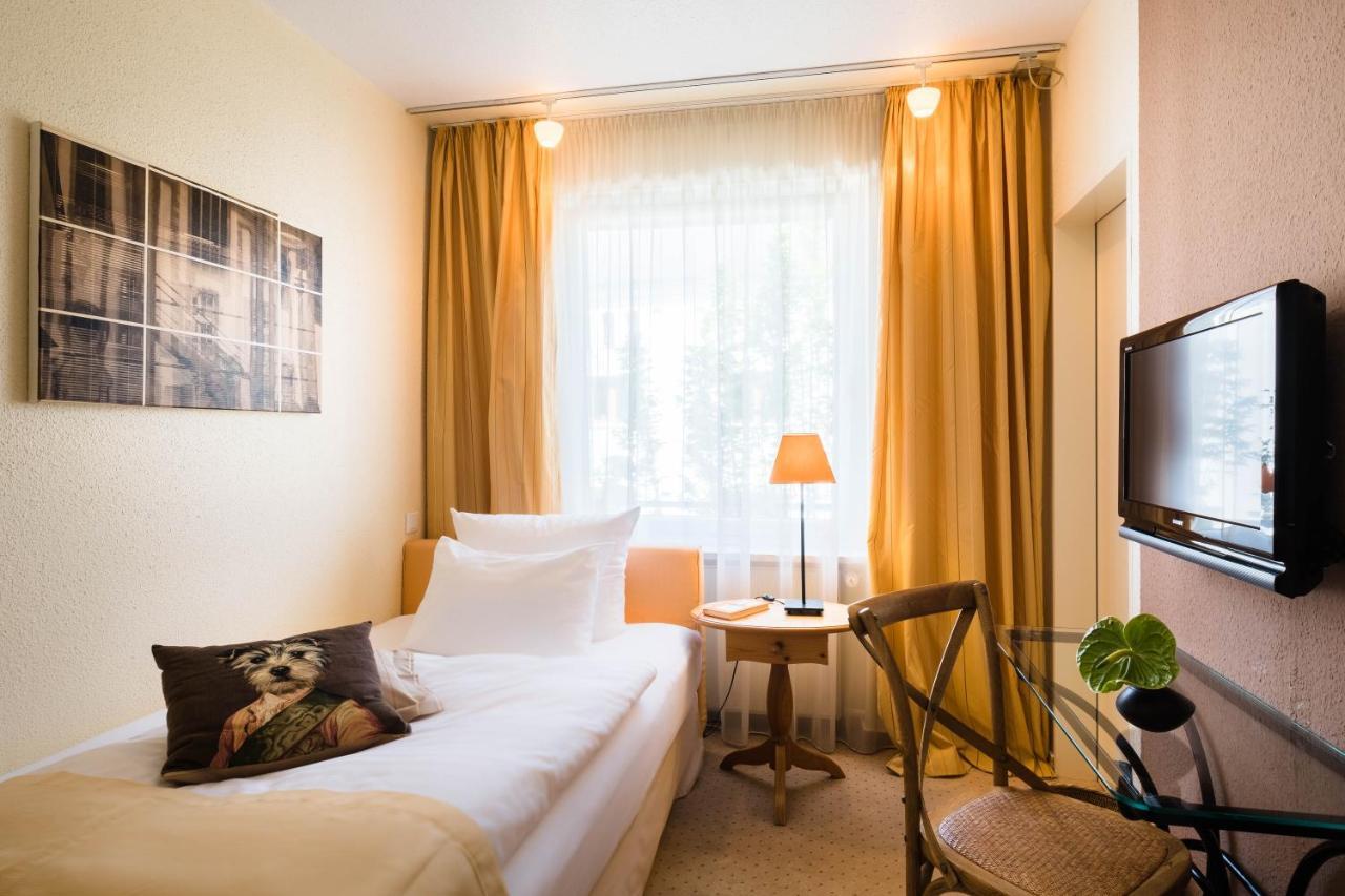 Hotel Zur Muehle Paderborn Buitenkant foto