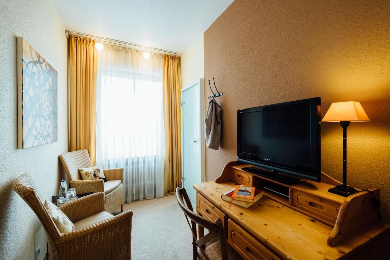 Hotel Zur Muehle Paderborn Buitenkant foto